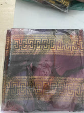 Coupon tessuto 3 metri prugna e marrone con bordo greca oro