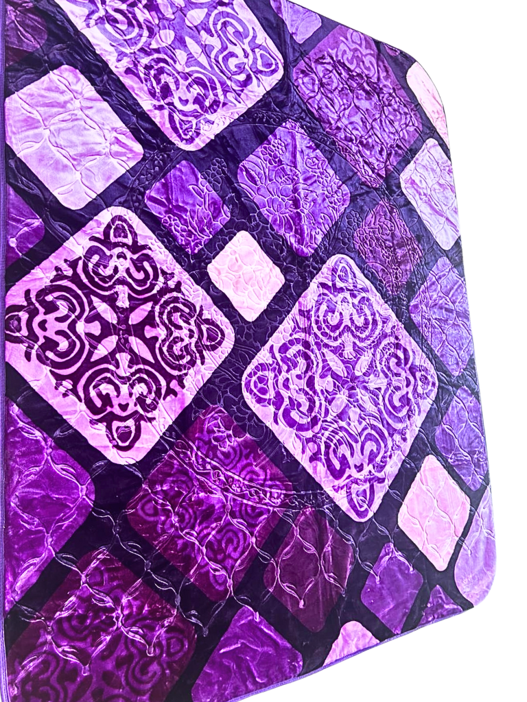 Dettaglio design patchwork viola e rosa
