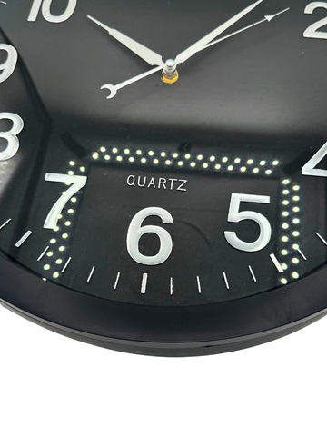 Bellissimo Orologio Da Parete Moderno Autentico