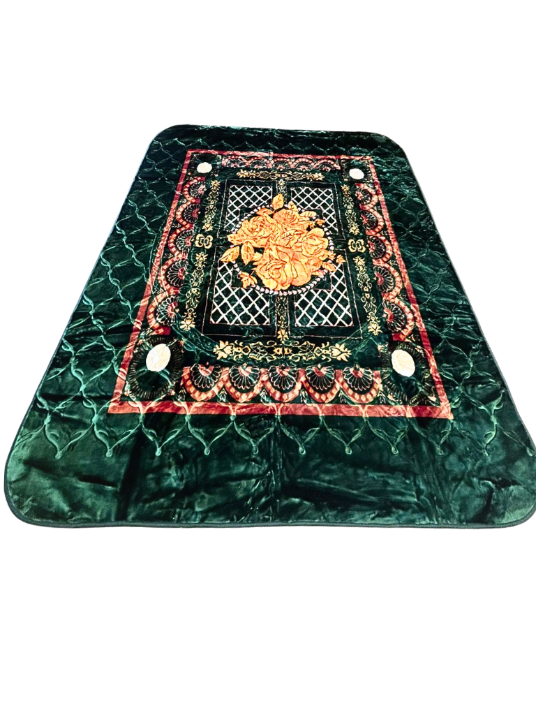 Coperta matrimoniale verde smeraldo vista completa