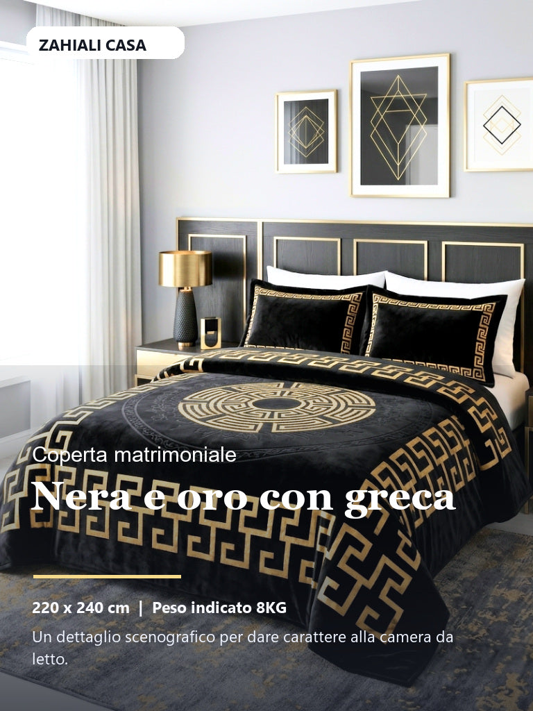 Coperta matrimoniale nera e oro con greca in camera da letto