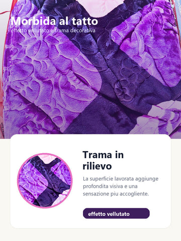 Dettaglio tessuto effetto vellutato coperta patchwork viola e rosa