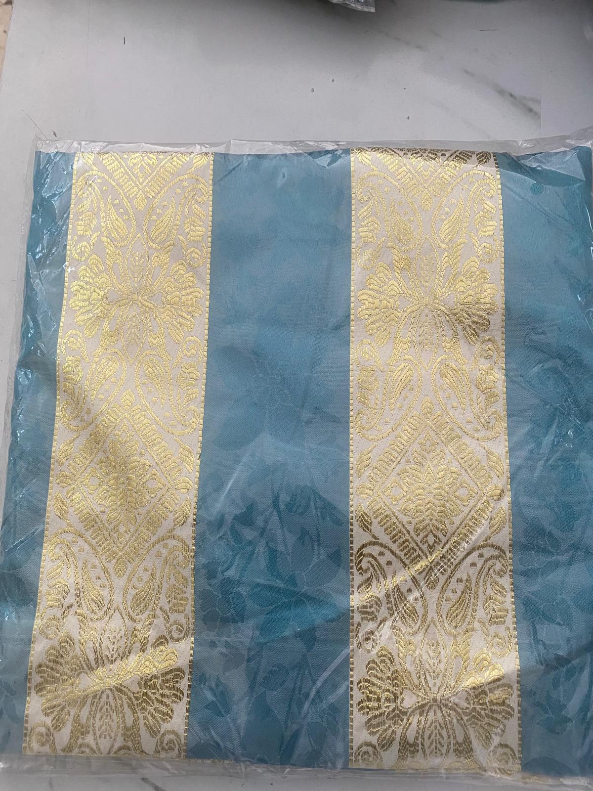 Coupon tessuto 3 metri azzurro con fasce damascate oro