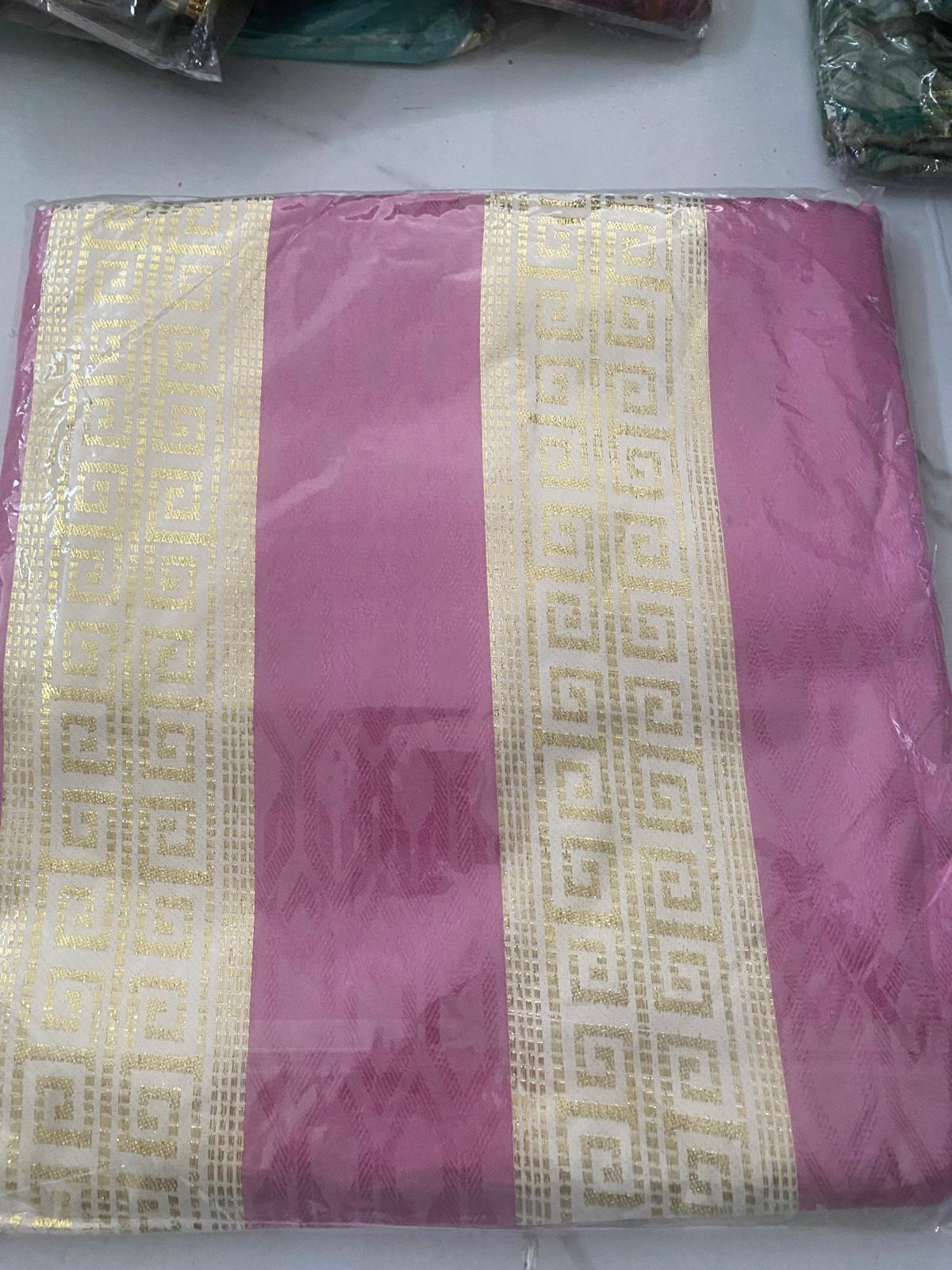 Coupon Tessuto 3 Metri Rosa Cipria con Fasce Greca Oro - foto del tessuto