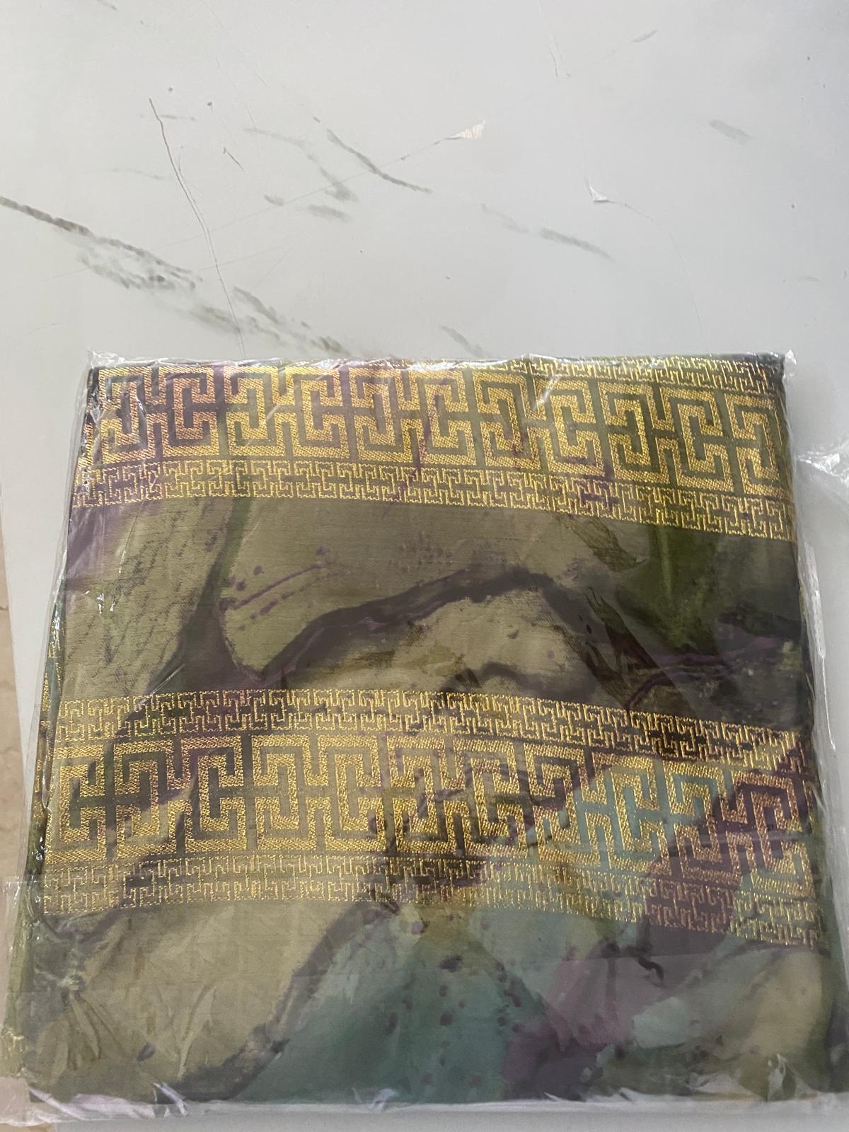 Coupon Tessuto 3 Metri Verde Oliva e Marrone con Bordo Greca Oro - tessuto da 3 metri