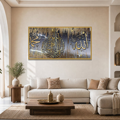 Dipinto Kader originale Zahiali su parete sopra divano in salotto moderno